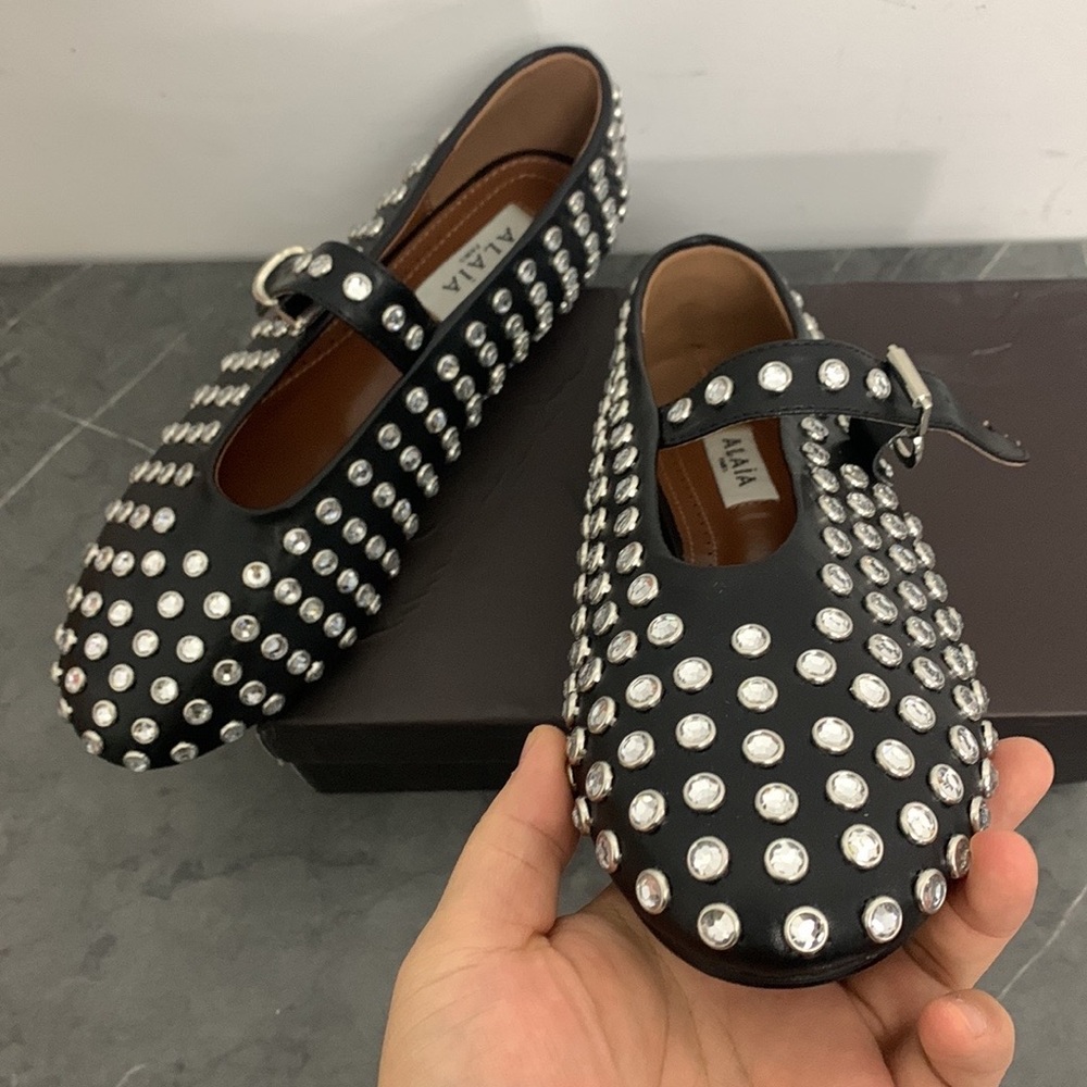 ❤️❤️ Alaia Women's Black Flats - Picture 4 of 5